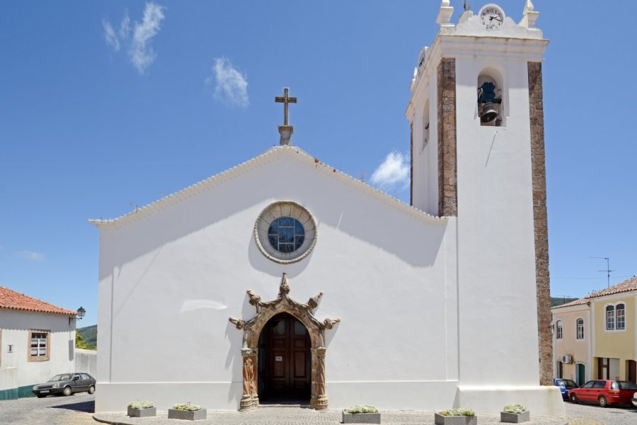 Église Matriz à Monchique. ah_fotobox - Shutterstock.com