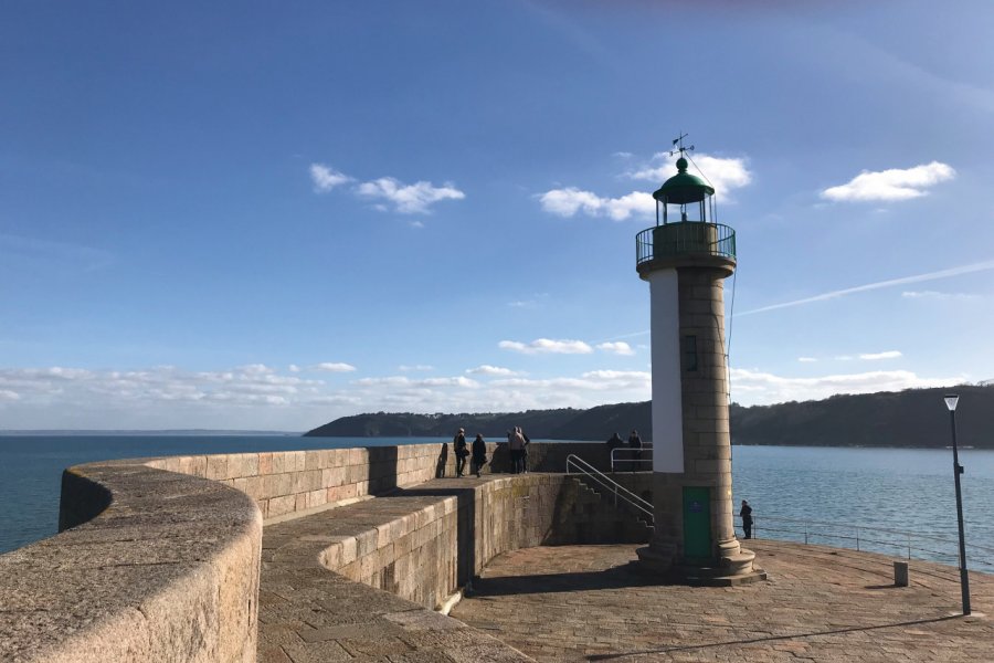 Le phare de Binic édifié en 1853. Laëtitia STEIMETZ