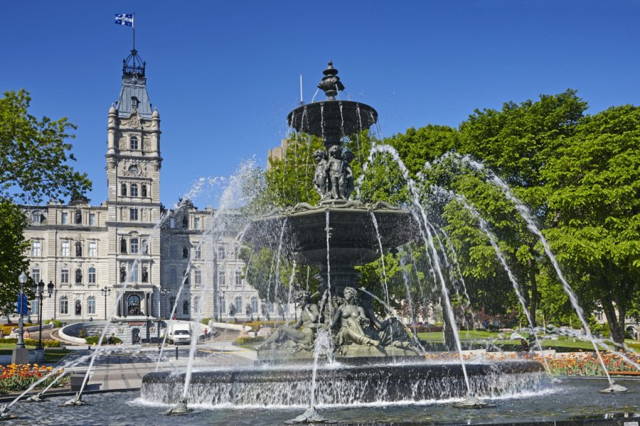 La fontaine de Tourny. A G Baxter - Shutterstock.com