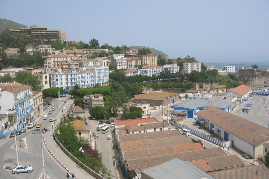 Vue depuis la place Gueydon. Jean-Paul LABOURDETTE