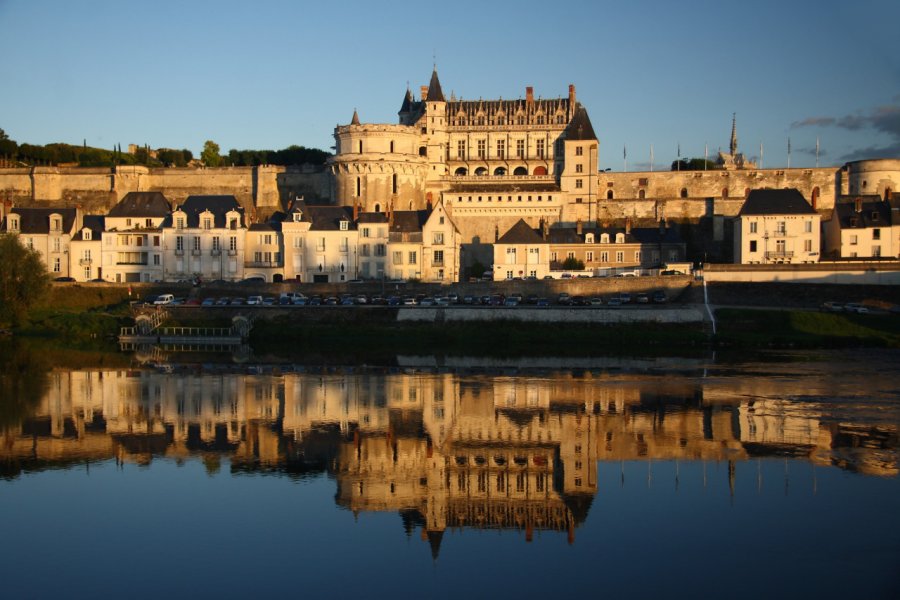 Amboise au coucher du soleil. Rudiuk