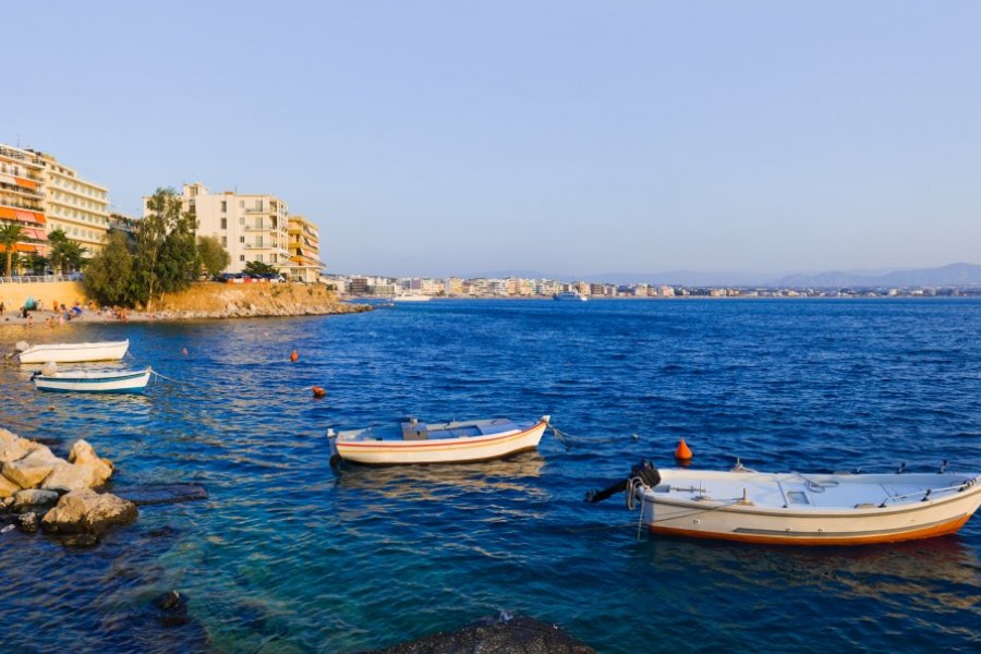 Lac de Vouliagmeni. Tatiana Popova / Shutterstock.com