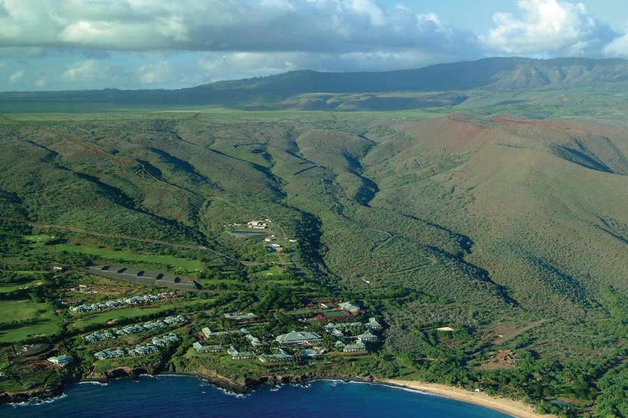 Hulopoe Bay. Hawaii Tourism Authority (HTA) / Ron Garnett