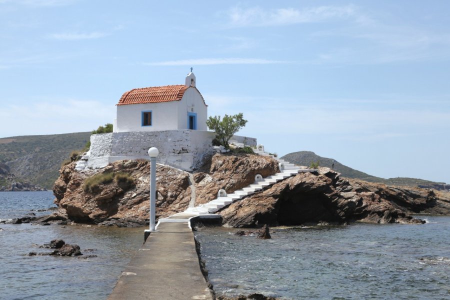 Petit chapelle sur l'île de Leros. dedi57 - Shutterstock.com