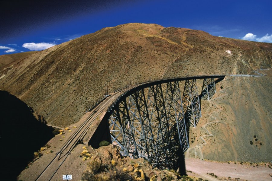 Viaduc La Polvorilla sur lequel passe le Tren a las Nubes. Sylvie Ligon