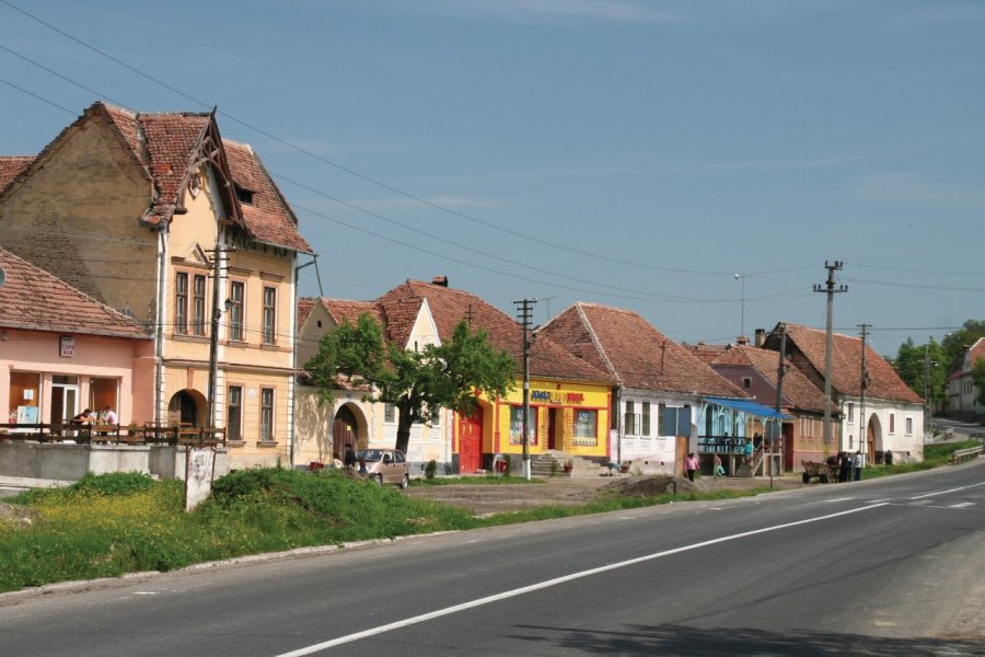 Traversée du village de Saschiz. Stéphan SZEREMETA