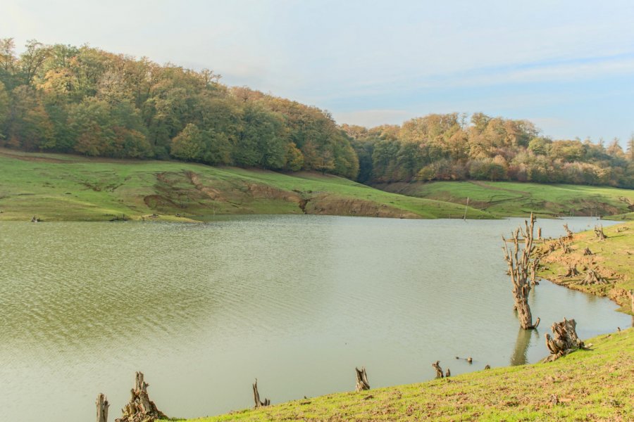 Le lac de Khanbulan. Elvin Photo - Shutterstock.com