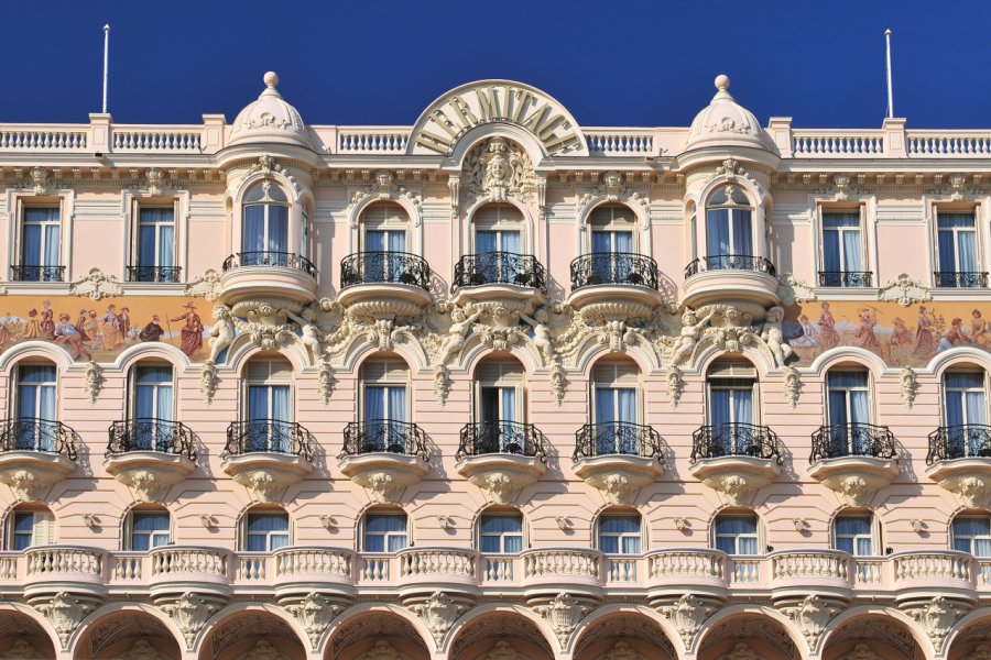 Façade de l'Hermitage, Monaco Cezary Wojtkowski - iStockphoto.com