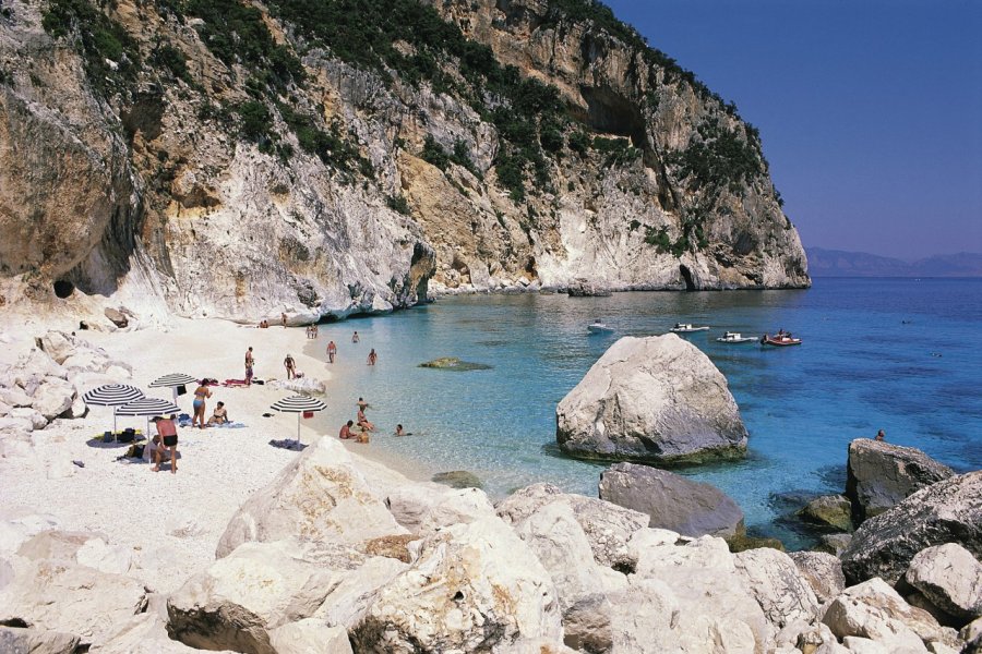 Cala Gonone est une station balnéaire très appréciée. Hugo Canabi - Iconotec