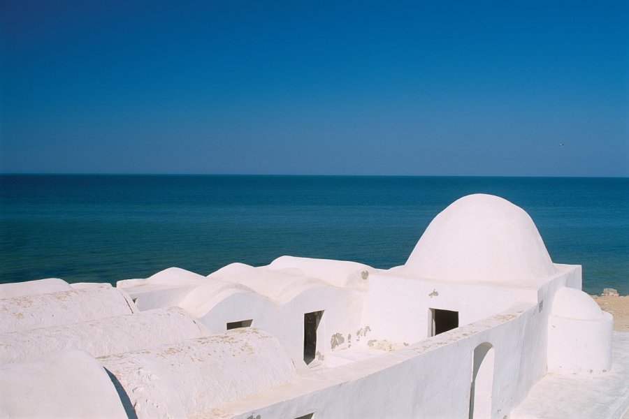 Mosquée sur la piste d'Ajim. Author's Image