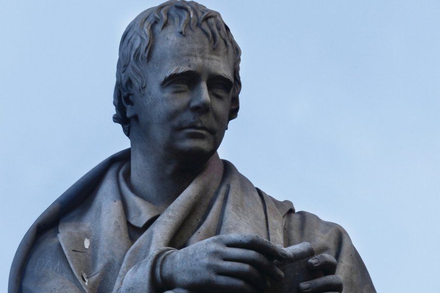Statue de Sir Walter Scott à Edimbourg. ManuelVelasco - iStockphoto.com