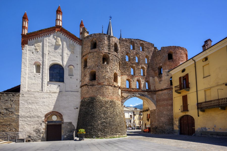 Porte de Savoie, Susa. Boris Stroujko / Adobe Stock