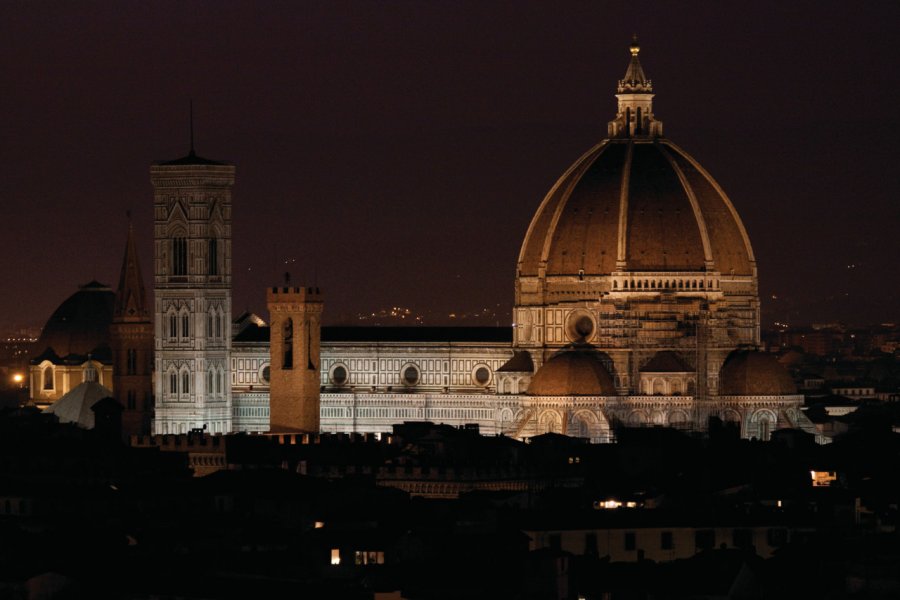 Le Duomo de nuit. Maxence GORREGUES