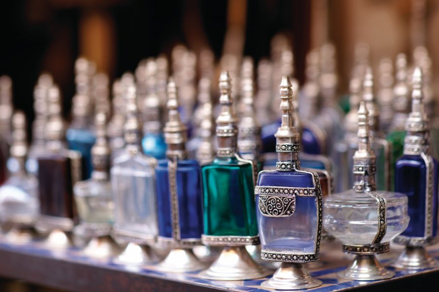 Flacons de parfums, dans la médina. Sébastien CAILLEUX