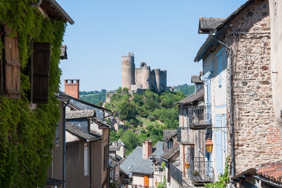 Le village de Najac. Weskerbe - Shutterstock.com