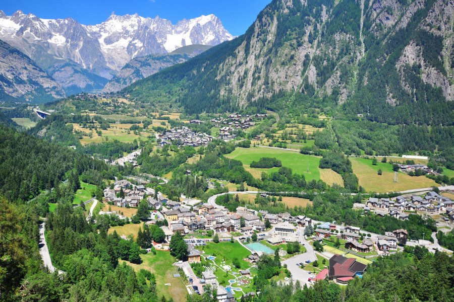 Paysage vers Courmayeur. Arsenie Krasnevsky - Shutterstock.com