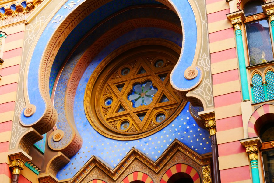 La synagogue du Jubilée à Prague. Thiago Aragao - Shutterstock.com