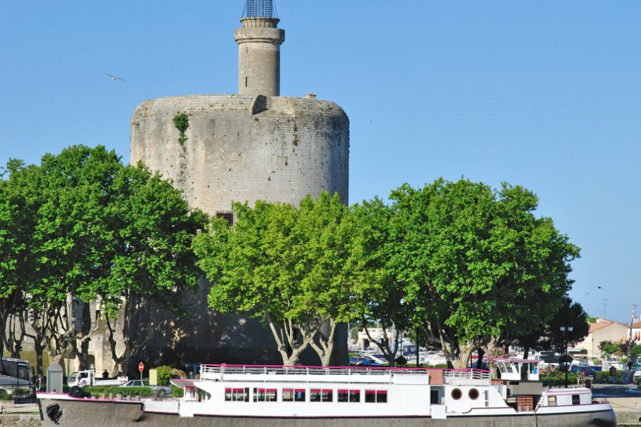 Aigues-Mortes et la tour de Constance. (© eurotravel))