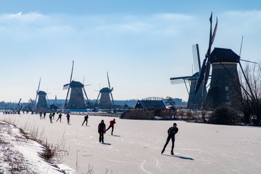 Canal gelé à Kinderdijk. 365 Focus Photography - Shutterstock.com