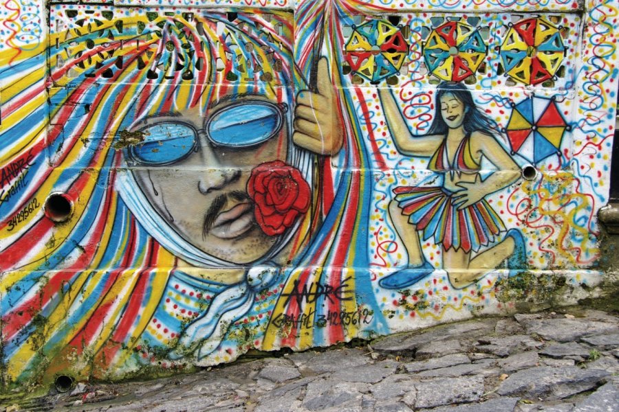 Carnaval peint sur un mur. Blue Moon - Fotolia