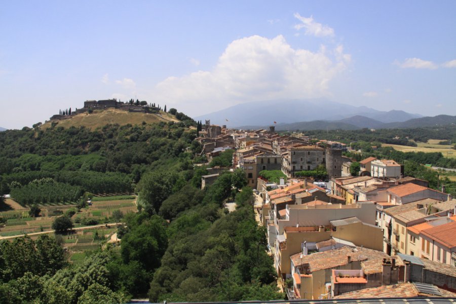 Le village de Hostalric. Turisme la Selva