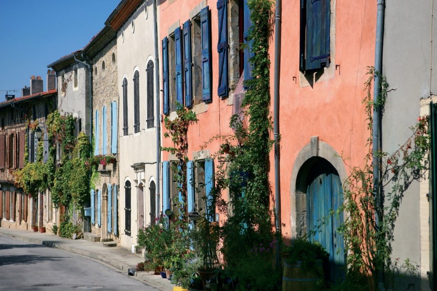 Façades au coeur de Saint-Félix-Lauragais PHOVOIR