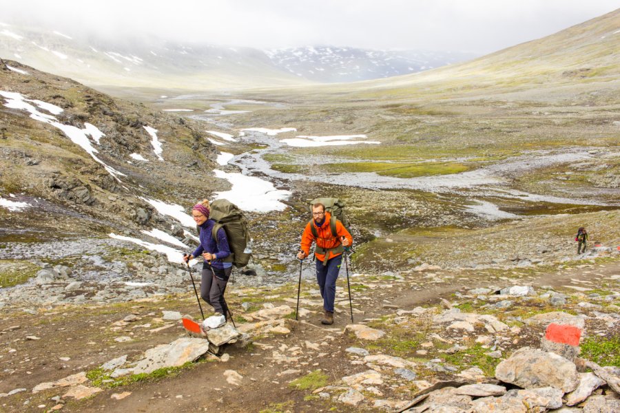 Randonnée en Lapoie suédoise sur le Kungsleden Trail Lukas Juocas - Shutterstock.com