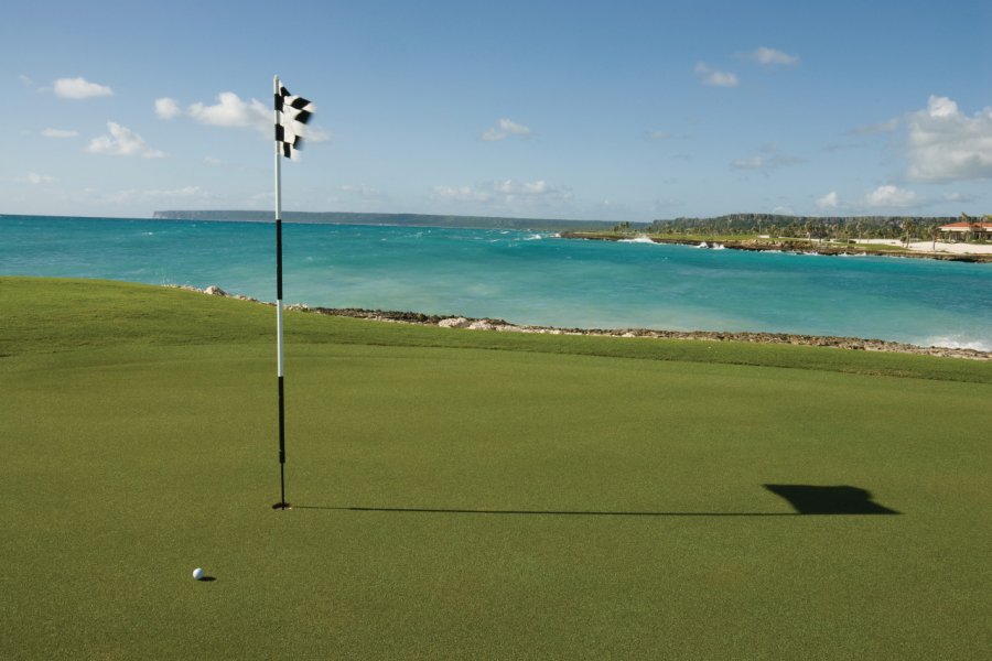 Parcours de golf près de Punta Cana. BCWH - iStockphoto.com