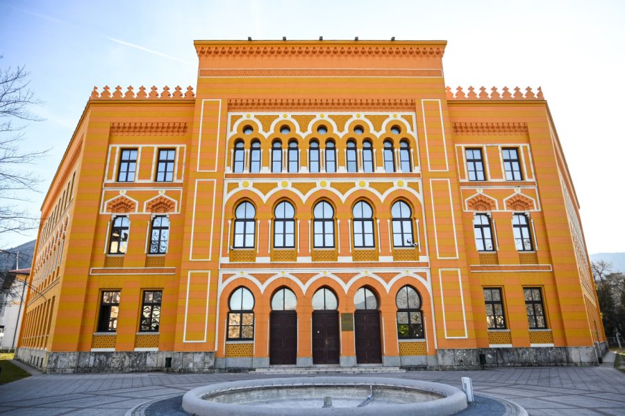 Le gymnasium de Mostar. Ajdin Kamber/Shutterstock.com