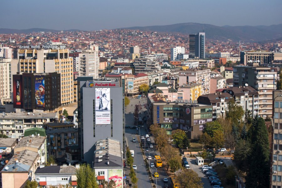 Vue sur Pristina. Mitzo - Shutterstock.com