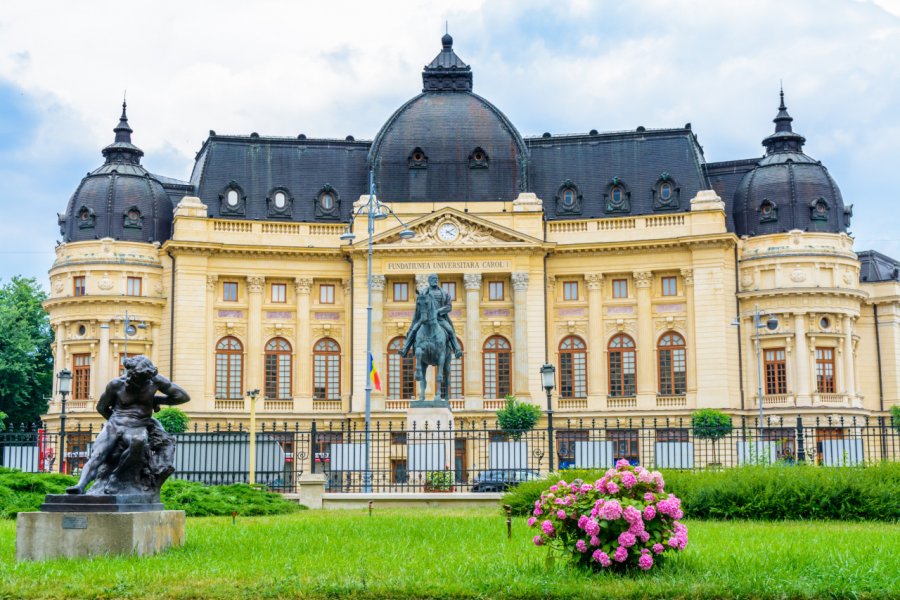 Bibliothèque centrale universitaire de Bucarest. Sogodel Vlad - Shutterstock.com