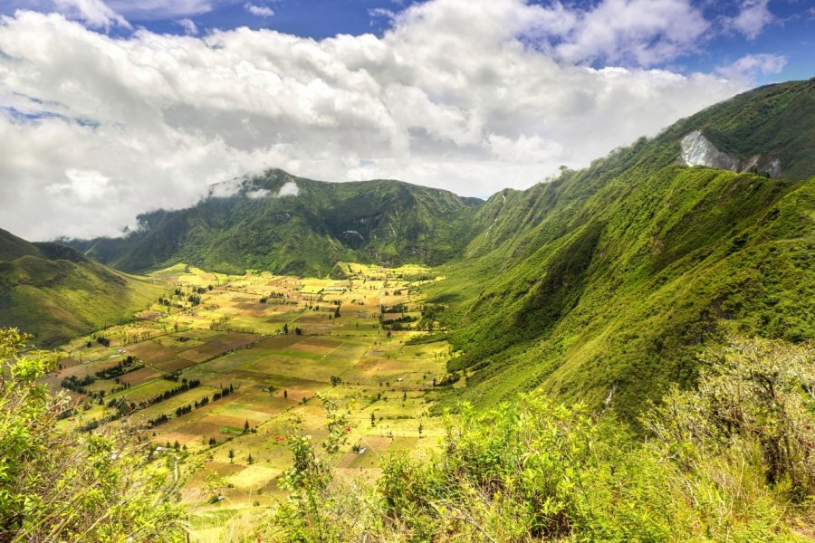 Le volcan Pululahua. Ammit Jack - Shutterstock.com