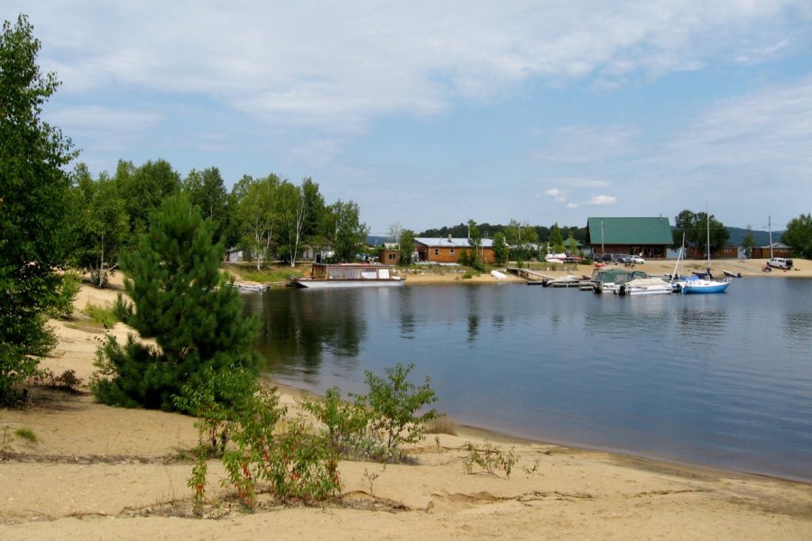 Pourvoirie au réservoir Kiamika, Hautes-Laurentides. Valérie FORTIER