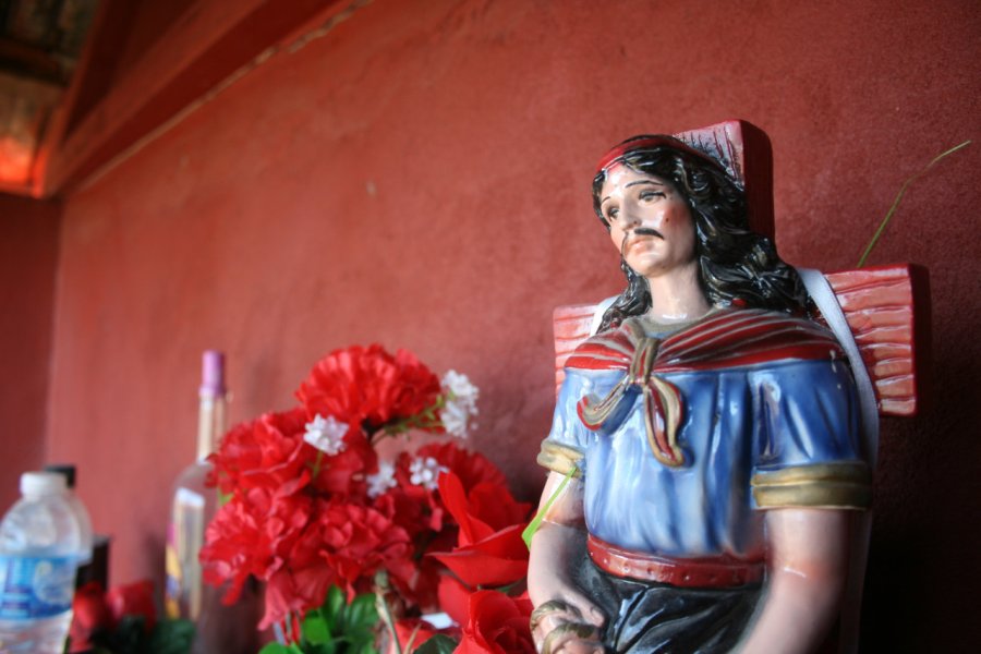 Gauchito Gil. javi ottone - Shutterstock.com