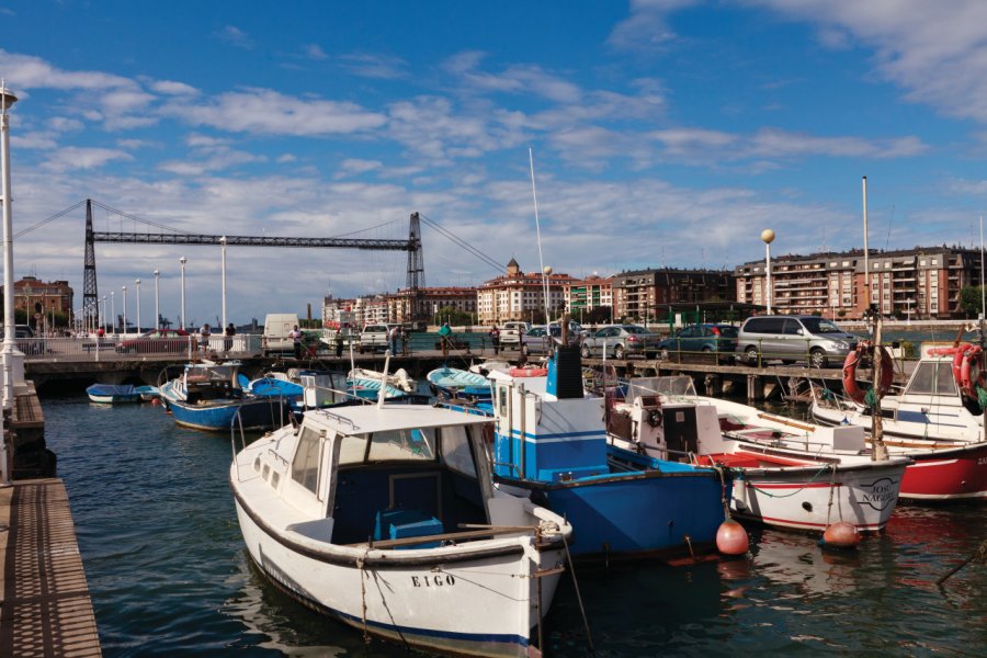 Le pont de Bizkaia (1893) conçu par Alberto de Palacio est le plus vieux pont transbordeur au monde, ce qui lui a valu d'être classé Patrimoine Mondial par l'Unesco. Philippe GUERSAN - Author's Image