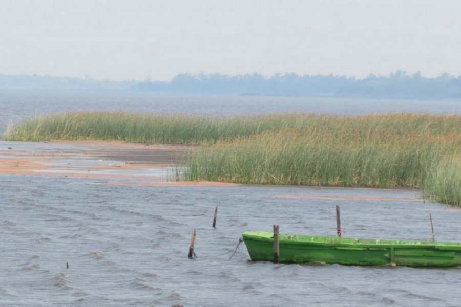 Lago Ypacaraí, Aregua. Nicolas LHULLIER