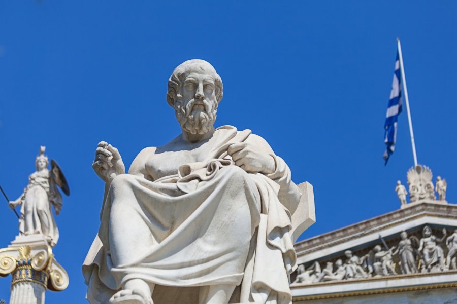 Statue de Platon devant l'académie des sciences d'Athènes. (© Anastasios71 / Shutterstock.com))