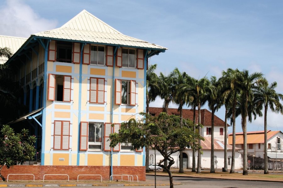 Quartier colonial de Cayenne. Helenedevun - Fotolia