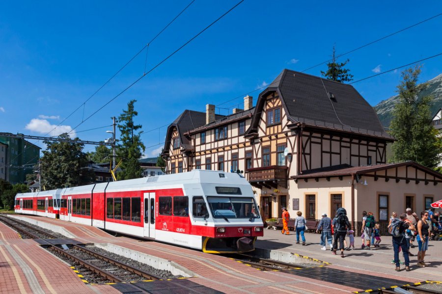Un train des chemins de fer électriques Tatra katatonia82 - Shutterstock.com