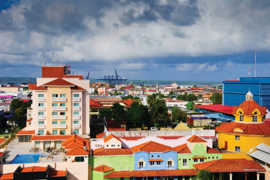 Bâtiments colorés de Colon. BLFink - iStockphoto