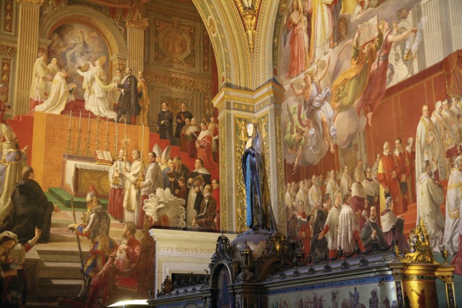 Salle de l'Immaculée Conception dans le palais apostolique du Vatican. Stéphan SZEREMETA