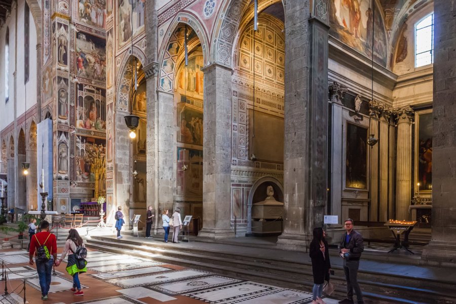 Intérieur de la basilique de Santa Croce. Anna Pakutina / Shutterstock.com