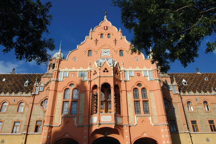 L'hôtel de ville de Kecskemét. S.Nicolas - Iconotec