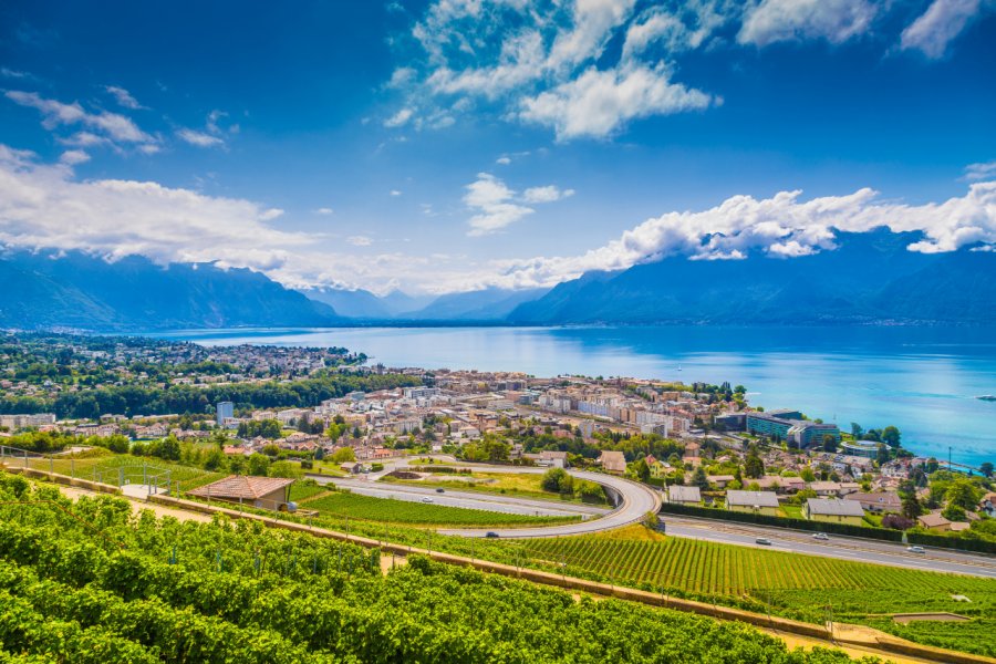 Vue sur Vevey et le lac Leman. canadastock - Shutterstock.com