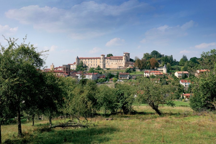 Vue générale de Saint-Lizier PHOVOIR