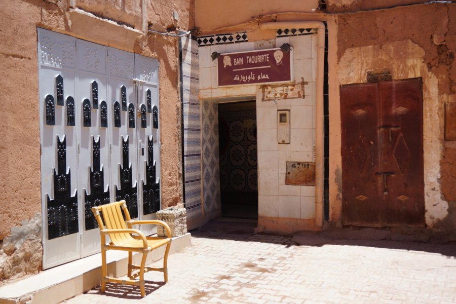Petite place au coeur de la Kasbah Taourirt, Ouarzazate. Elisa Vallon