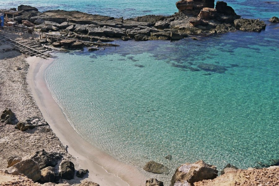 Caló d'Es Mort. Conselleria de Turisme de Formentera - patricia_gea