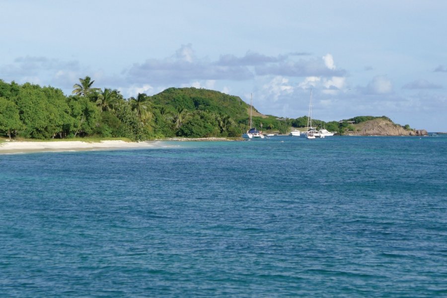 Mouillage à Petit-Saint-Vincent. Jean Charles Dusanter