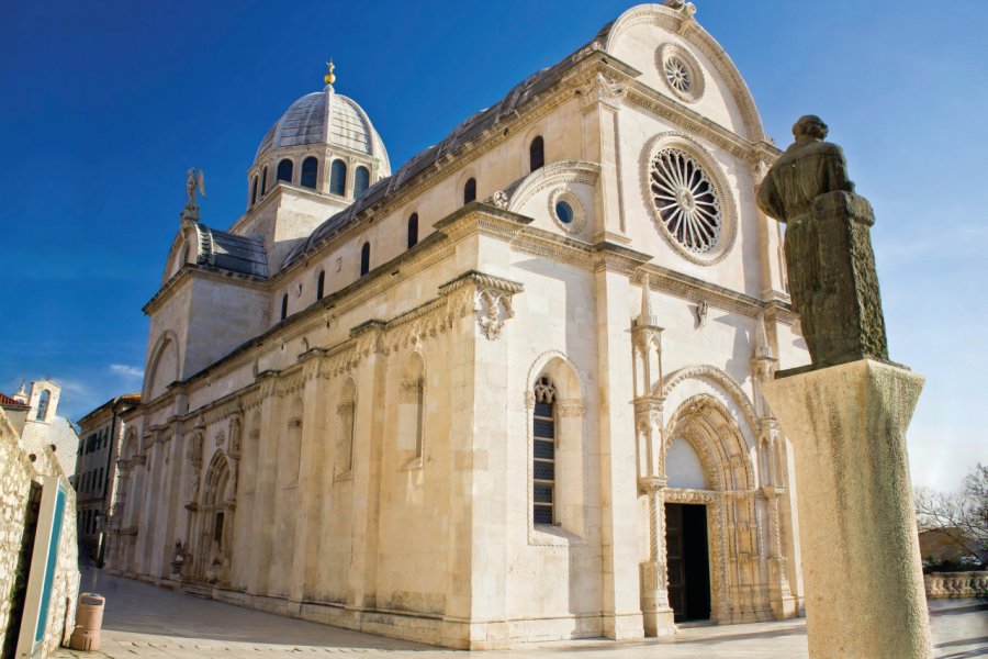 Cathédrale Saint-Jacques de Šibenik. Xbrchx - iStockphoto