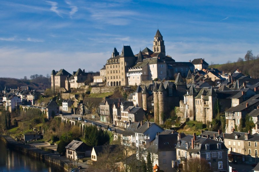 La ville fortifiée d'Uzerche. PhilippeGraillePhoto - stock.adobe.com